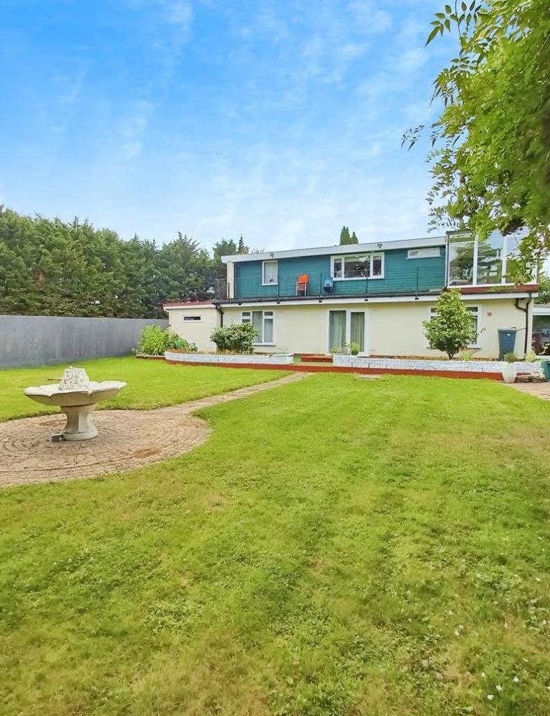 Lot: 35 - FOUR-BEDROOM DETACHED HOUSE - Back elevation
